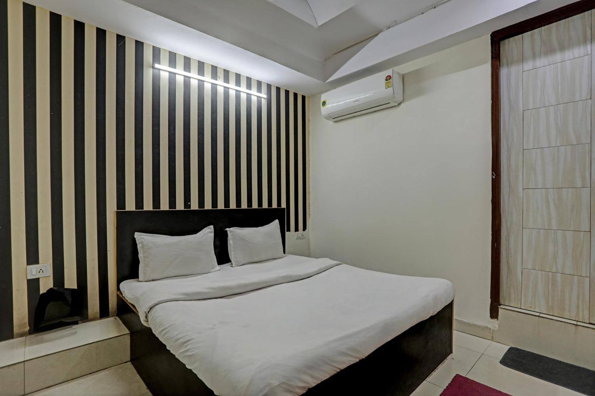 Hotel O Kanak Palace Yeni Delhi Dış mekan fotoğraf