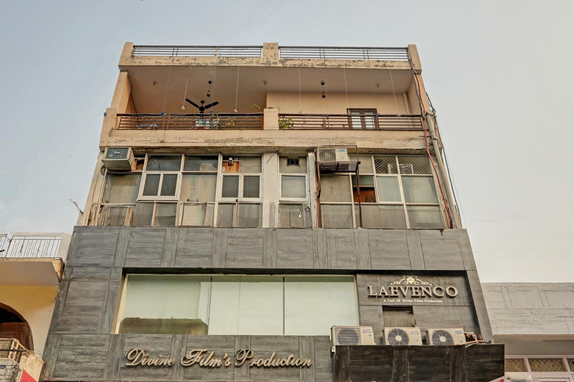 Hotel O Kanak Palace Yeni Delhi Dış mekan fotoğraf