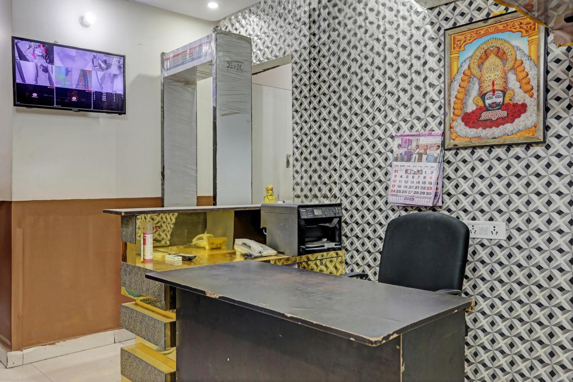 Hotel O Kanak Palace Yeni Delhi Dış mekan fotoğraf