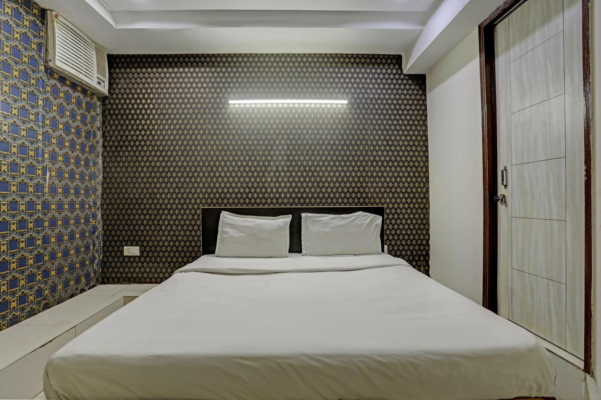 Hotel O Kanak Palace Yeni Delhi Dış mekan fotoğraf
