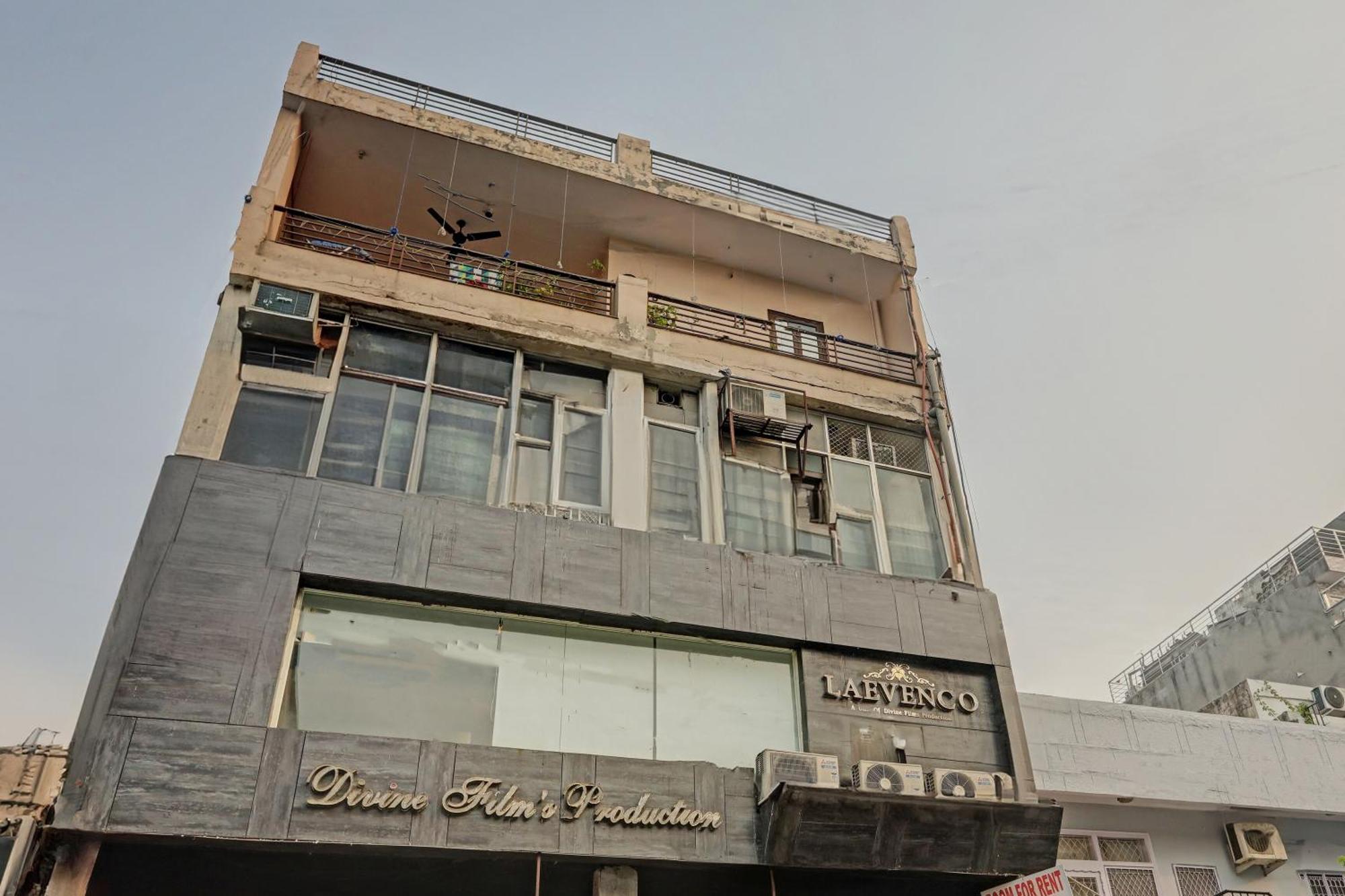 Hotel O Kanak Palace Yeni Delhi Dış mekan fotoğraf