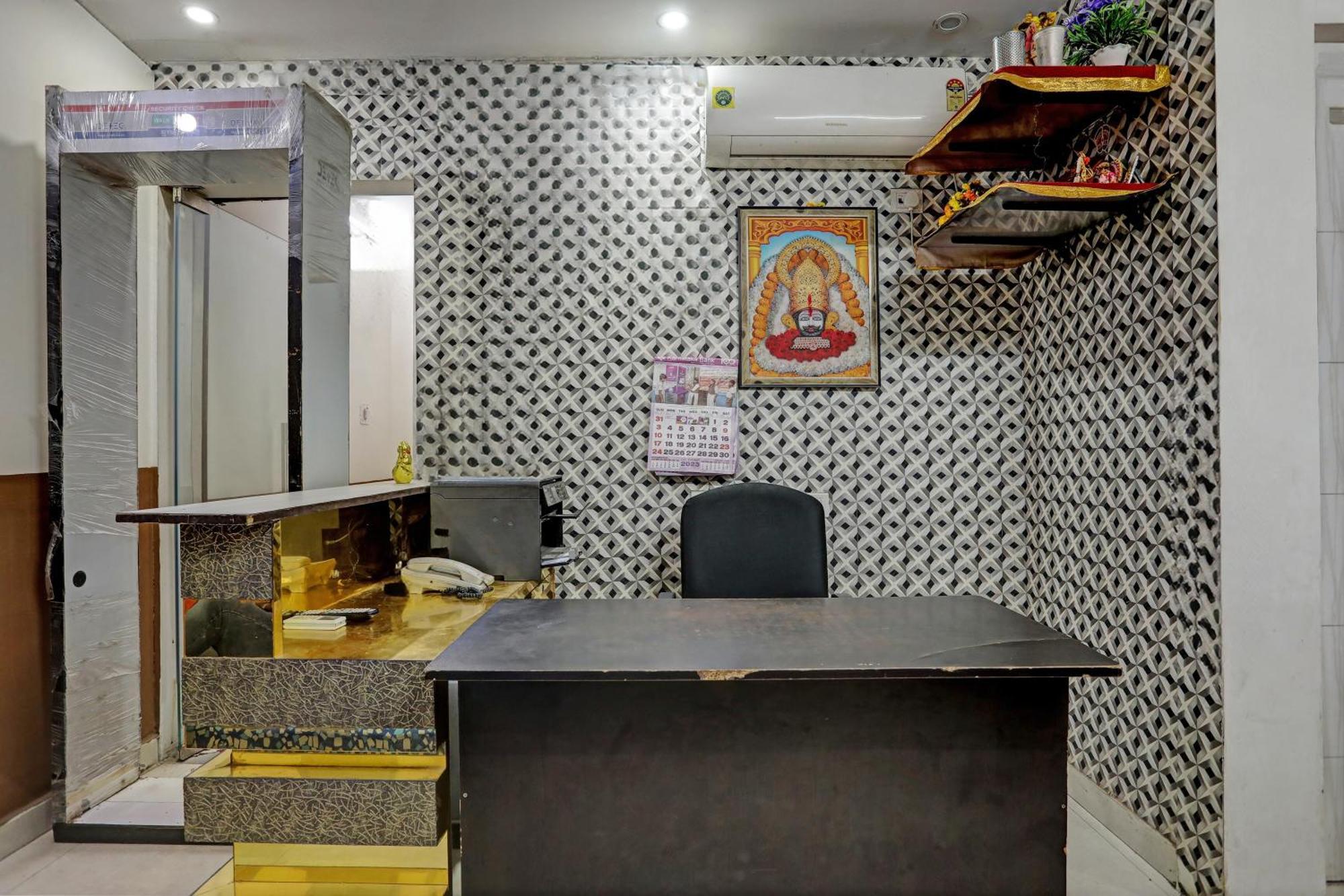 Hotel O Kanak Palace Yeni Delhi Dış mekan fotoğraf
